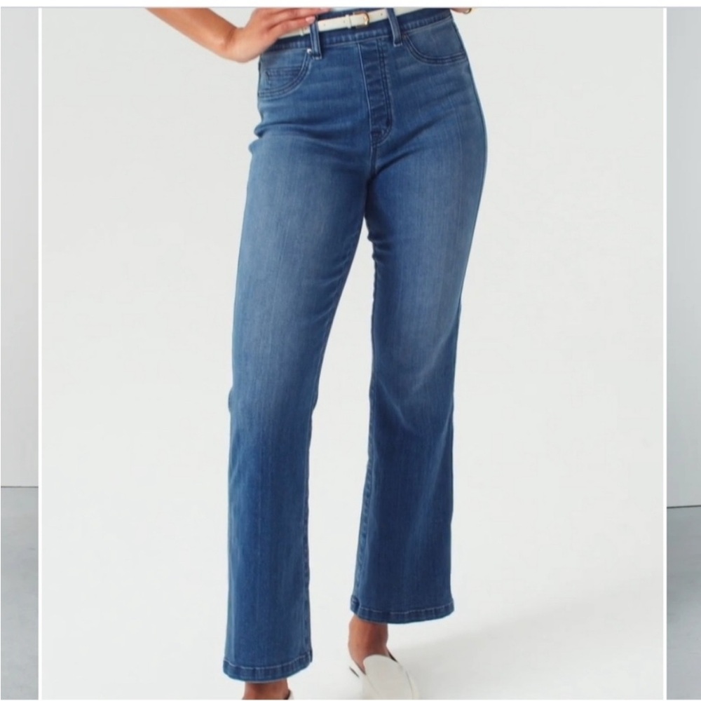 NWT SPANX shape™ EveryWearKick Flare Jeans Color Vintage Size Medium